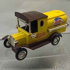 “Pepsi Cola” Vintage “Ford Model T” Delivery Truck - Die Cast 1:64 Scale